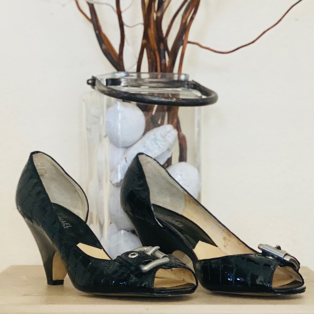 Michael Kors Brookville Peep Toe Pump